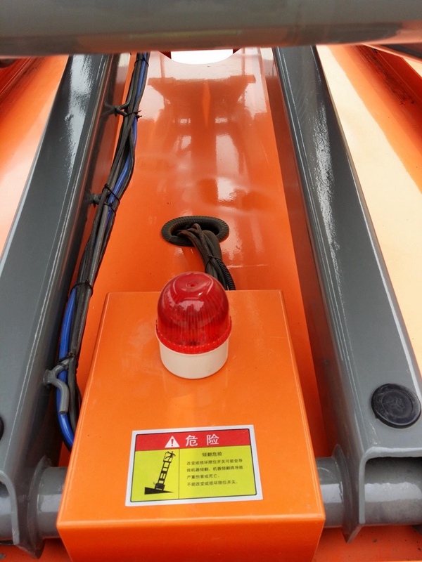 升降貨梯 升降貨梯請選擇濟(jì)南天創(chuàng)